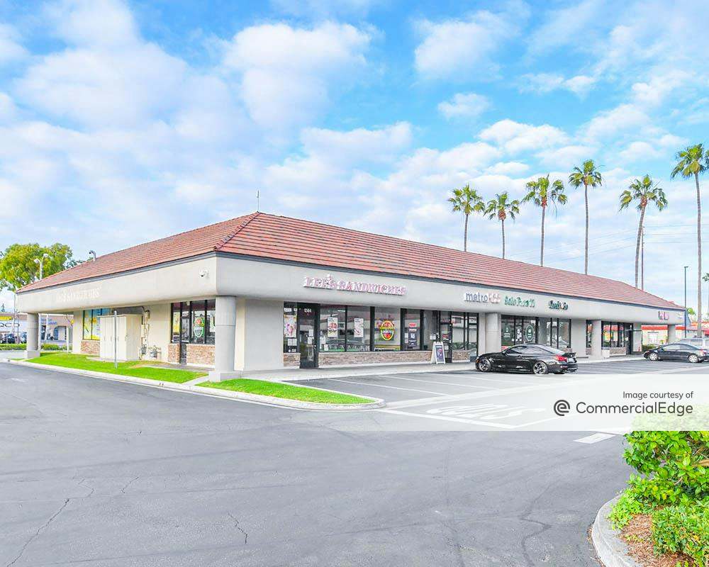 Hawaiian Gardens Town Center 12090 Carson Street, Hawaiian Gardens